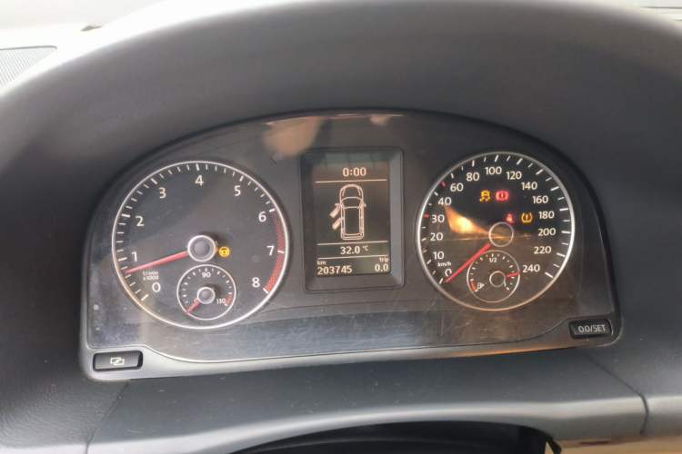 Used Volkswagen Touran 2011 1.4T Manual ZhiZhen Edition 5 Seats Instrument Cluster