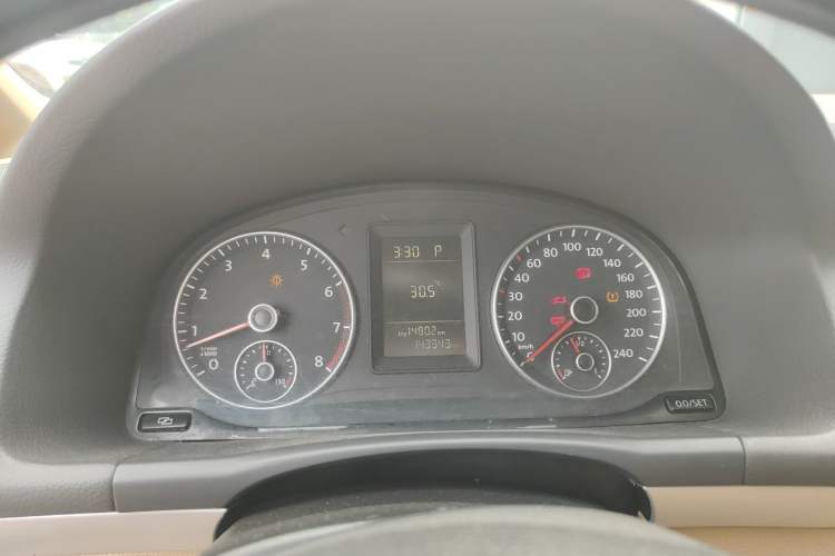 Used Volkswagen Touran 2011 1.4T DSG Zhiya Edition 5 Seats Instrument Cluster