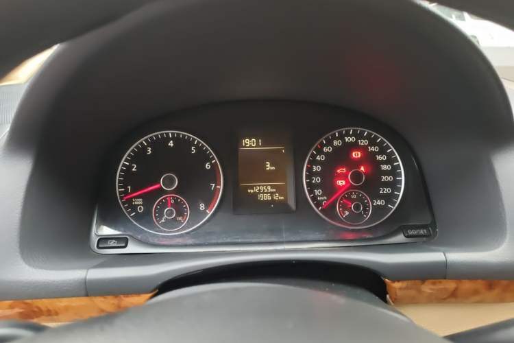 Used Volkswagen Touran 2011 1.4T Manual Zhiya Edition 5 Seats Instrument Cluster