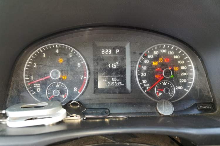 Used Volkswagen Touran 2011 1.4T DSG Zhiya Edition 5 Seats Instrument Cluster