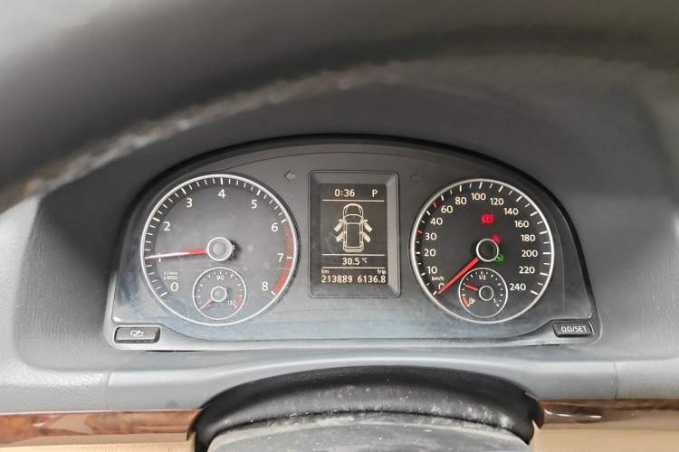 Used Volkswagen Touran 2011 1.4T DSG Zhiya Edition 5 Seats Instrument Cluster