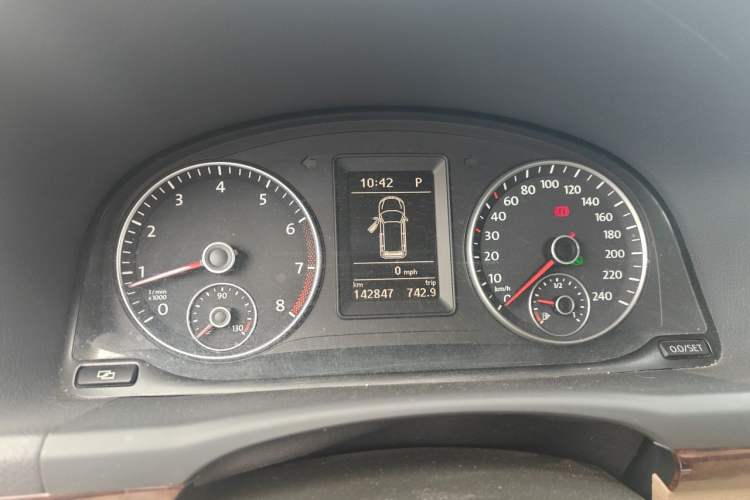 Used Volkswagen Touran 2011 1.4T DSG ZhiZhen Edition 5 Seats Instrument Cluster