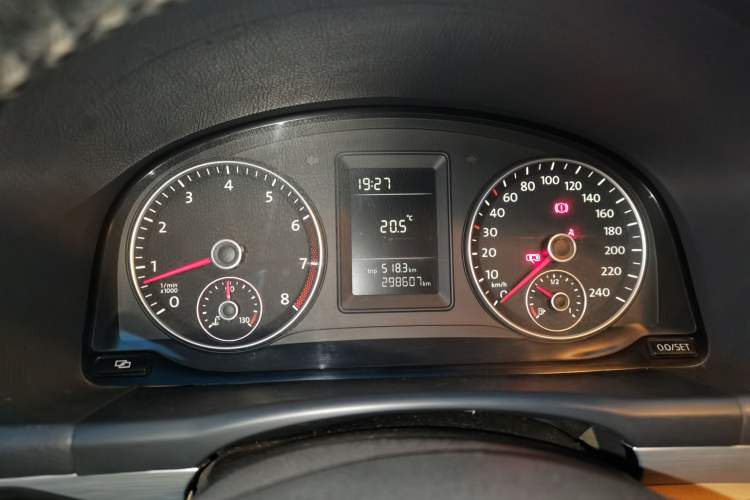Used Volkswagen Touran 2011 1.4T Manual Zhiya Edition 5 Seats Instrument Cluster