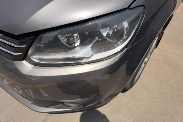 Used Volkswagen Touran 2011 1.4T DSG Zhiya Edition 5 Seats Left Front Headlight