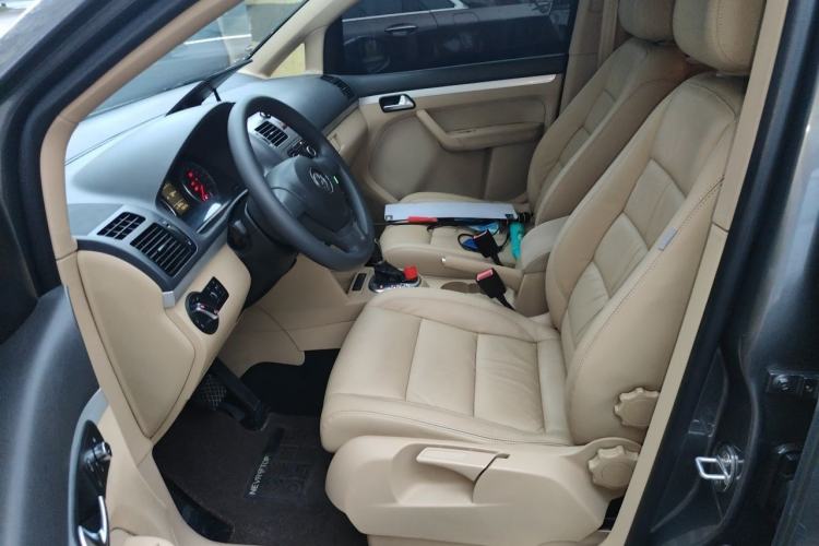 Used Volkswagen Touran 2011 1.4T DSG Zhiya Edition 5 Seats Left Front Seat