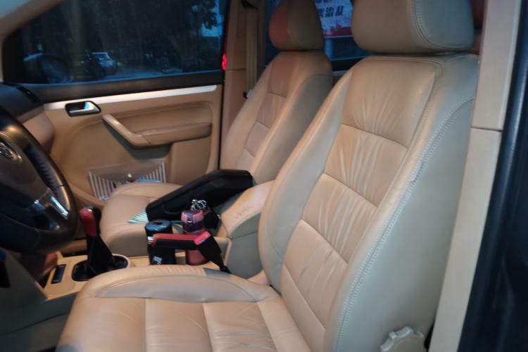 Used Volkswagen Touran 2011 1.4T Manual Zhiya Edition 5 Seats Left Front Seat