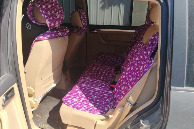 Used Volkswagen Touran 2011 1.4T Manual ZhiShang Edition 5-seater Left Rear Seat