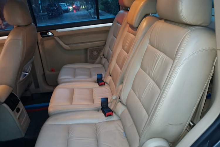 Used Volkswagen Touran 2011 1.4T Manual Zhiya Edition 5 Seats Left Rear Seat