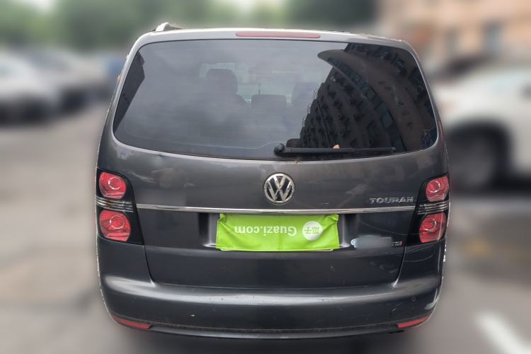 Used Volkswagen Touran 2011 1.4T Manual ZhiZhen Edition 5 Seats Rear