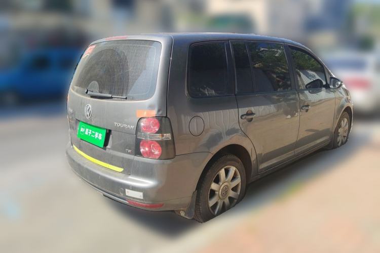 Used Volkswagen Touran 2011 1.4T Manual ZhiShang Edition 5-seater Rear Right 45 Deg
