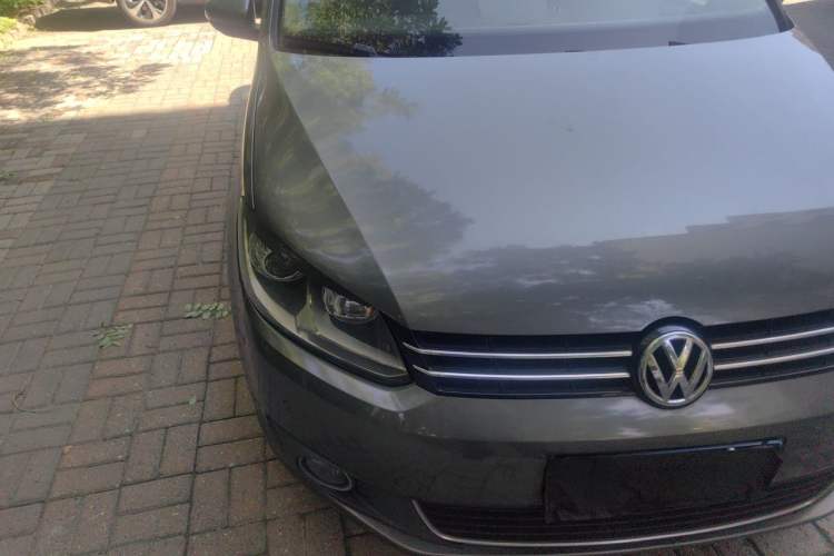 Used Volkswagen Touran 2011 1.4T DSG ZhiZhen Edition 5 Seats Right Front Headlight