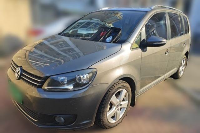 Używany Volkswagen Touran 2011 1.4T DSG Zhiya Edition 5 Seats
