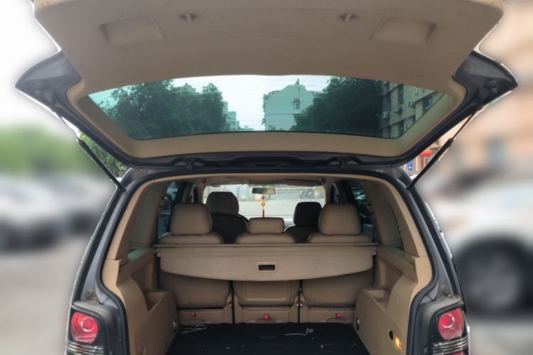 Used Volkswagen Touran 2011 1.4T Manual ZhiZhen Edition 5 Seats Trunk