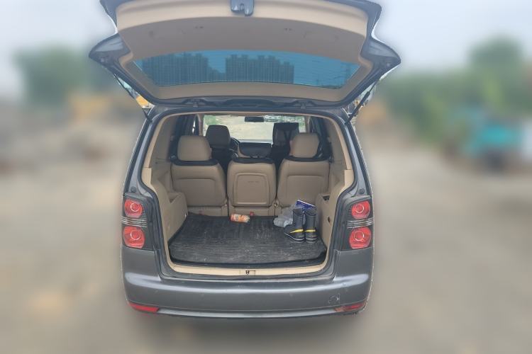 Used Volkswagen Touran 2011 1.4T DSG ZhiZhen Edition 7-Seater Trunk