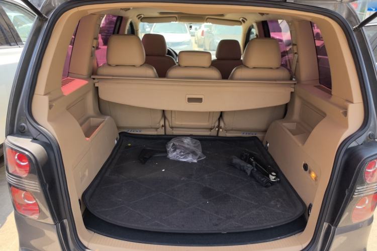 Used Volkswagen Touran 2011 1.4T DSG Zhiya Edition 5 Seats Trunk