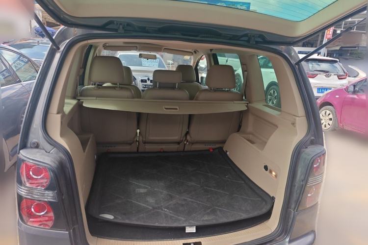 Used Volkswagen Touran 2011 1.4T DSG ZhiZhen Edition 5 Seats Trunk