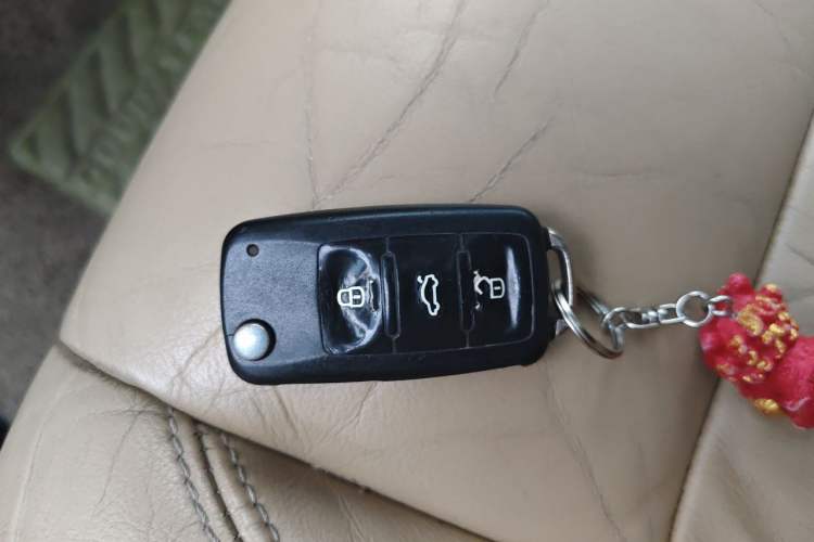Used Volkswagen Touran 2011 1.4T Manual Zhiya Edition 5 Seats Vehicle Key