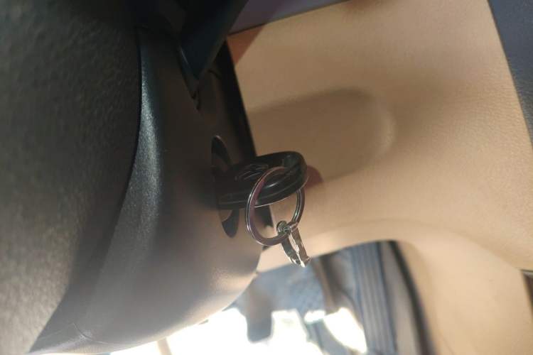 Used Volkswagen Touran 2011 1.4T Manual ZhiShang Edition 5-seater Vehicle Key