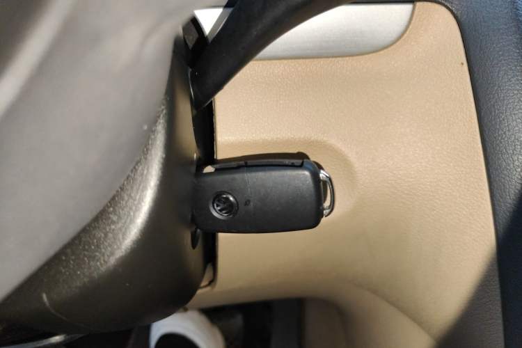 Used Volkswagen Touran 2011 1.4T DSG Zhiya Edition 5 Seats Vehicle Key