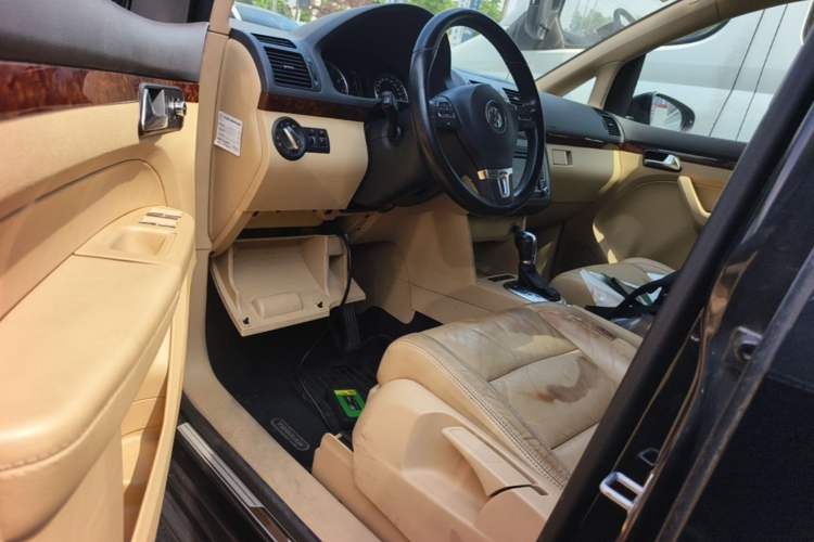 Used Volkswagen Touran 2011 1.4T DSG ZhiZhen Edition 5 Seats Driver Seat