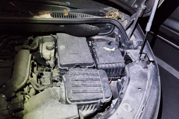 Used Volkswagen Touran 2011 1.4T DSG Zhiya Edition 5 Seats Engine Bay Left