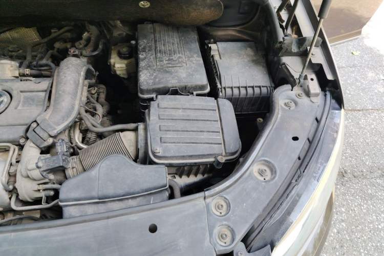 Used Volkswagen Touran 2011 1.4T DSG Zhiya Edition 5 Seats Engine Bay Left