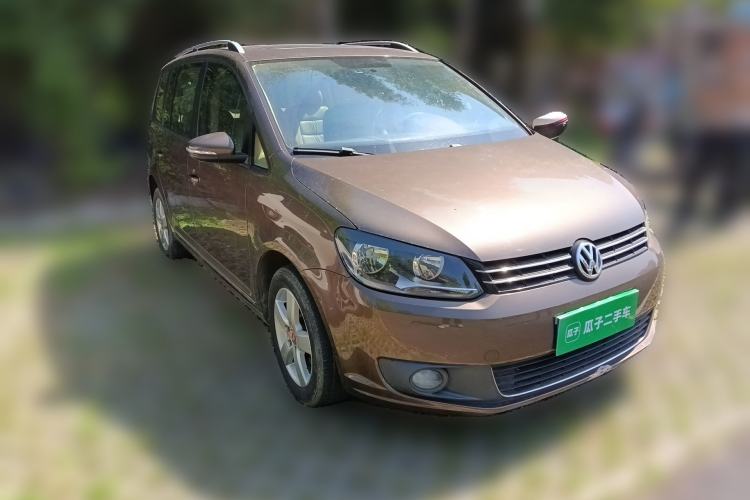 Used Volkswagen Touran 2011 1.4T Manual Zhiya Edition 5 Seats Front Right 45 Deg