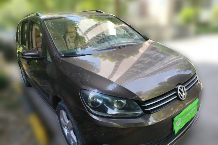 Used Volkswagen Touran 2011 1.4T DSG Zhiya Edition 5 Seats Front Right 45 Deg