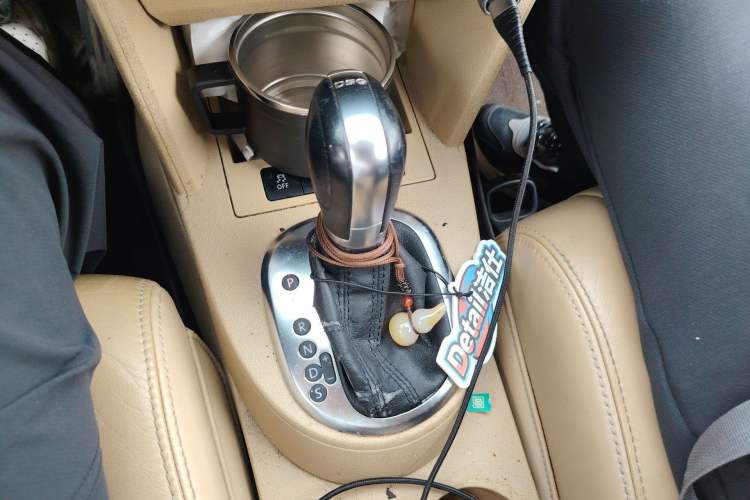 Used Volkswagen Touran 2011 1.4T DSG Zhiya Edition 5 Seats Gear Lever
