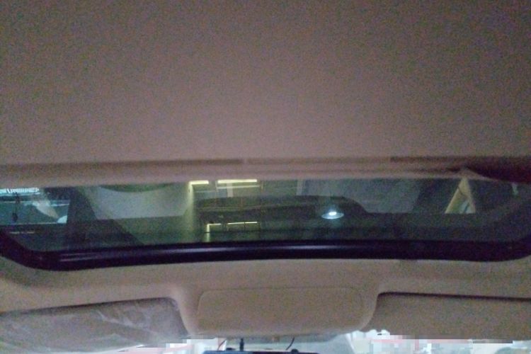Used Volkswagen Touran 2011 1.4T DSG ZhiZhen Edition 7-Seater Headliner