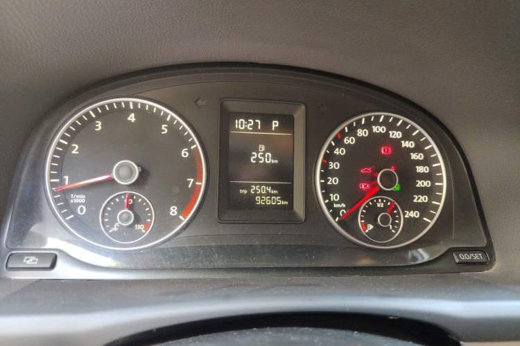 Used Volkswagen Touran 2011 1.4T DSG Zhiya Edition 5 Seats Instrument Cluster