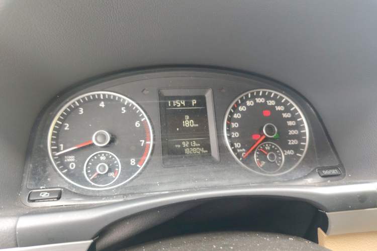 Used Volkswagen Touran 2011 1.4T DSG Zhiya Edition 5 Seats Instrument Cluster
