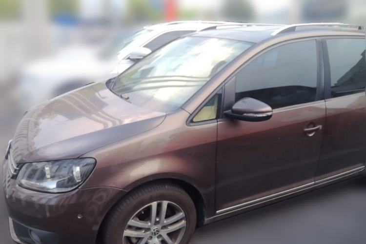 Used Volkswagen Touran 2011 1.4T DSG ZhiZhen Edition 7-Seater Guazi used car, China used car export, Used car for sale, Used Volkswagen cars, Cheapest cars for sale