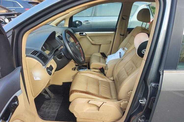 Used Volkswagen Touran 2011 1.4T DSG Zhiya Edition 5 Seats Left Front Seat