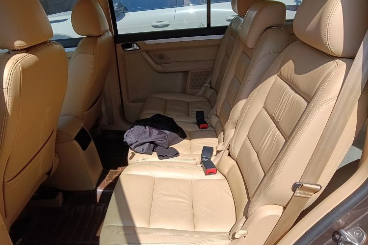 Used Volkswagen Touran 2011 1.4T Manual Zhiya Edition 5 Seats Left Rear Seat