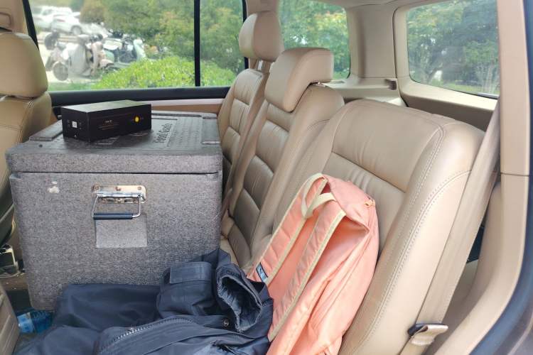 Used Volkswagen Touran 2011 1.4T DSG Zhiya Edition 5 Seats Left Rear Seat