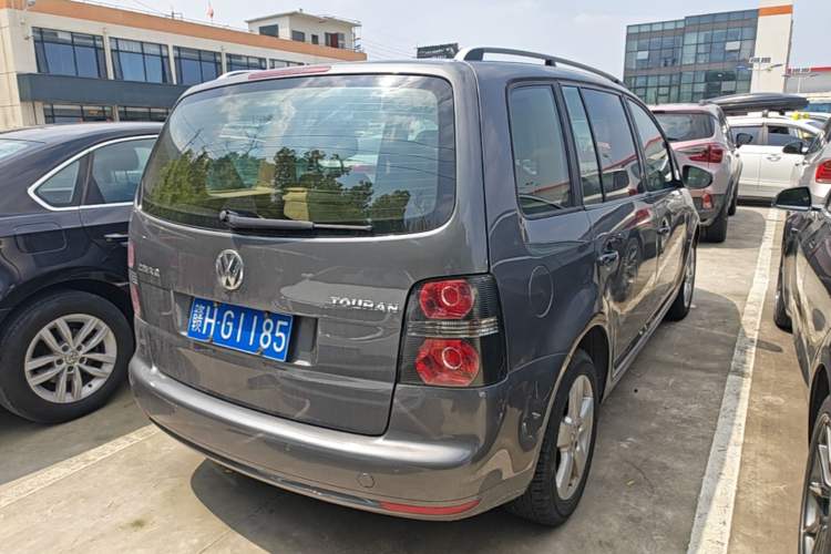 Used Volkswagen Touran 2011 1.4T DSG Zhiya Edition 5 Seats Rear Right 45 Deg