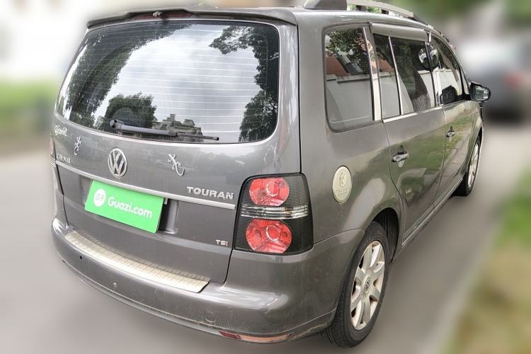 Used Volkswagen Touran 2011 1.4T Manual ZhiShang Edition 5-seater Rear Right 45 Deg