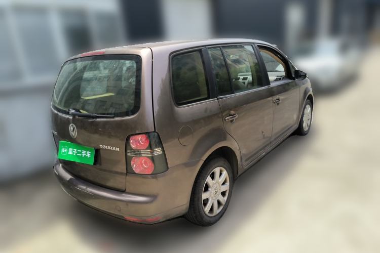 Used Volkswagen Touran 2011 1.4T Manual ZhiShang Edition 5-seater Rear Right 45 Deg