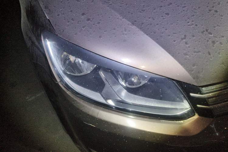 Used Volkswagen Touran 2011 1.4T DSG Zhiya Edition 5 Seats Right Front Headlight