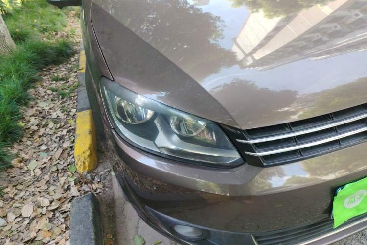 Used Volkswagen Touran 2011 1.4T DSG Zhiya Edition 5 Seats Right Front Headlight