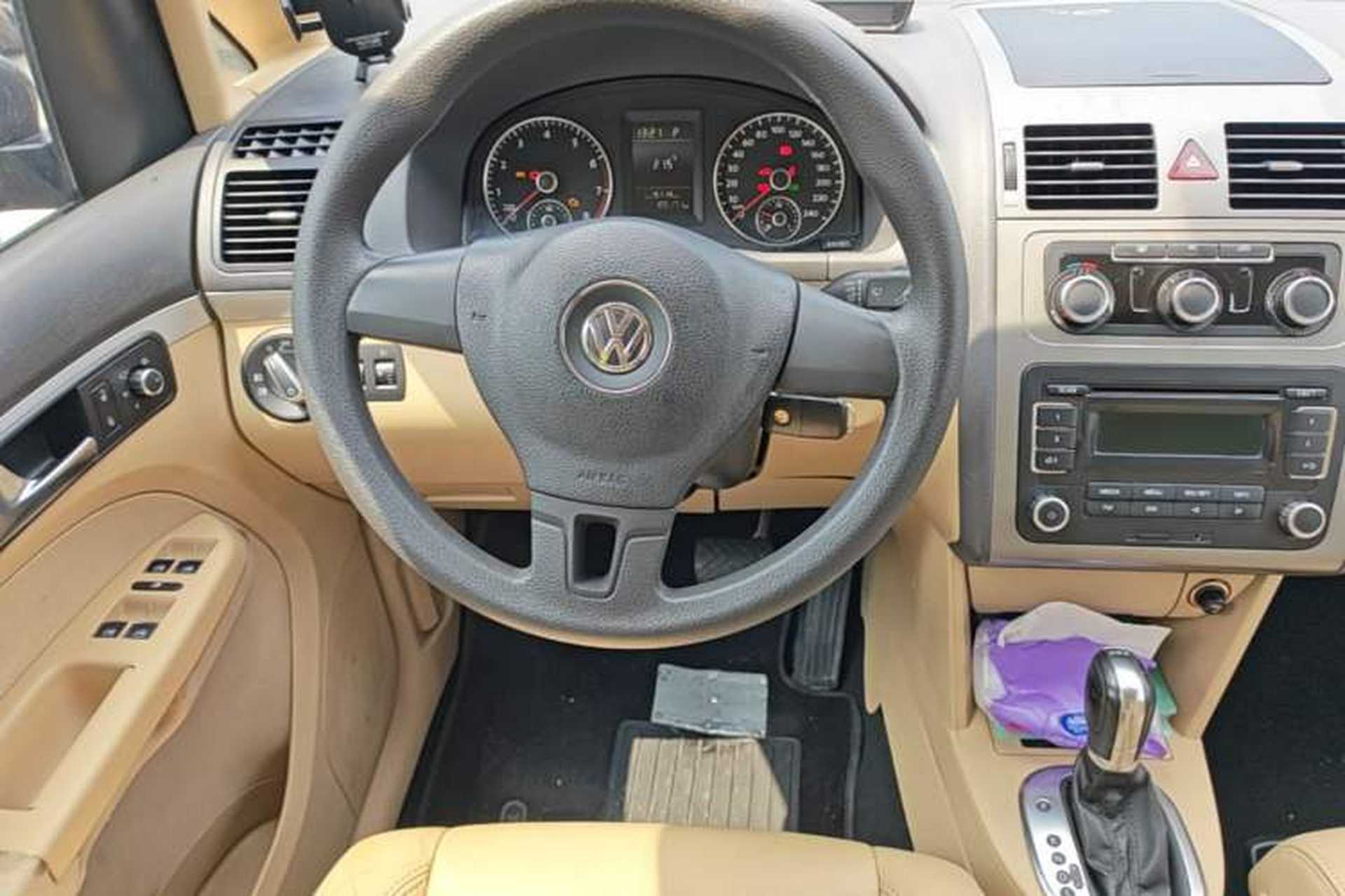 Used Volkswagen Touran 2011 1.4T DSG Zhiya Edition 5 Seats Steering Wheel