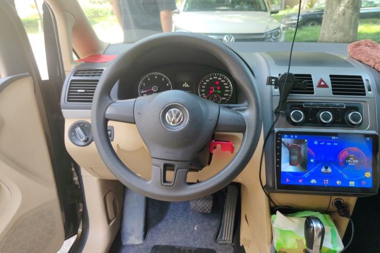 Used Volkswagen Touran 2011 1.4T DSG Zhiya Edition 5 Seats Steering Wheel