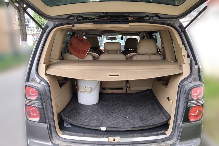 Used Volkswagen Touran 2011 1.4T Manual ZhiShang Edition 5-seater Trunk