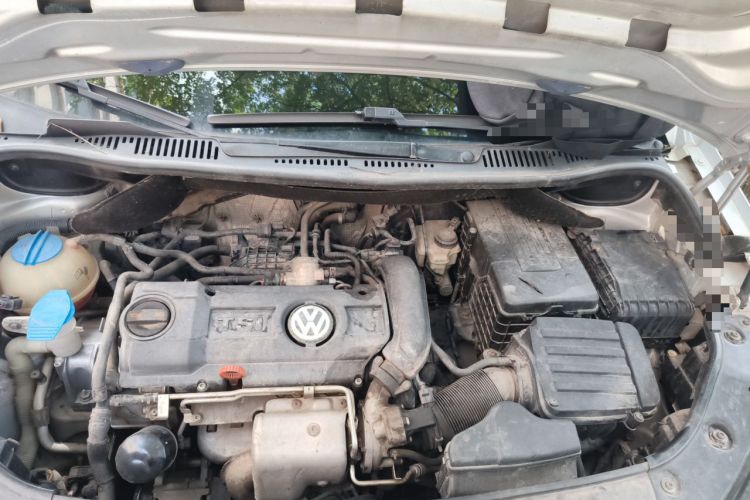Used Volkswagen Touran 2011 1.4T DSG Zhiya Edition 5 Seats Engine Bay