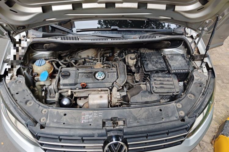 Used Volkswagen Touran 2011 1.4T DSG Zhiya Edition 5 Seats Engine Bay