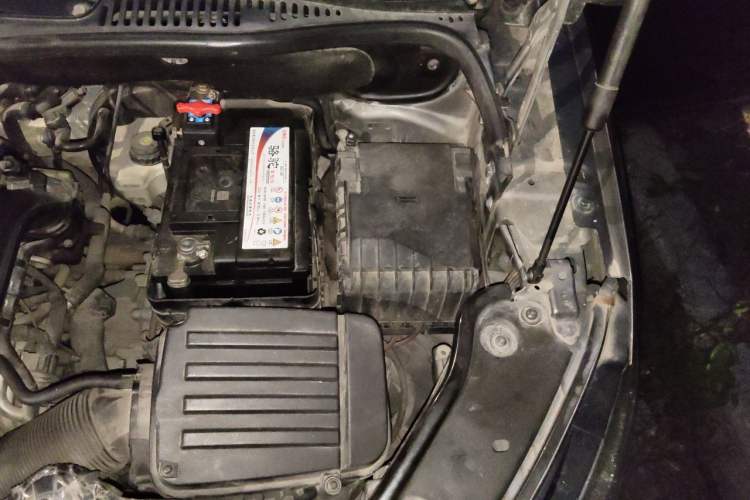 Used Volkswagen Touran 2011 1.4T DSG ZhiZhen Edition 7-Seater Engine Bay Left