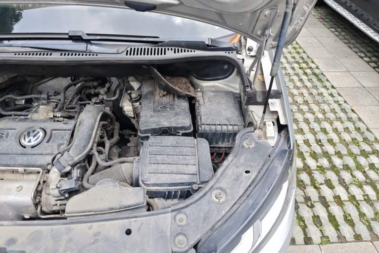 Used Volkswagen Touran 2011 1.4T DSG Zhiya Edition 5 Seats Engine Bay Left