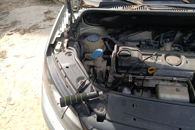 Used Volkswagen Touran 2011 1.4T DSG ZhiZhen Edition 5 Seats Engine Bay Right