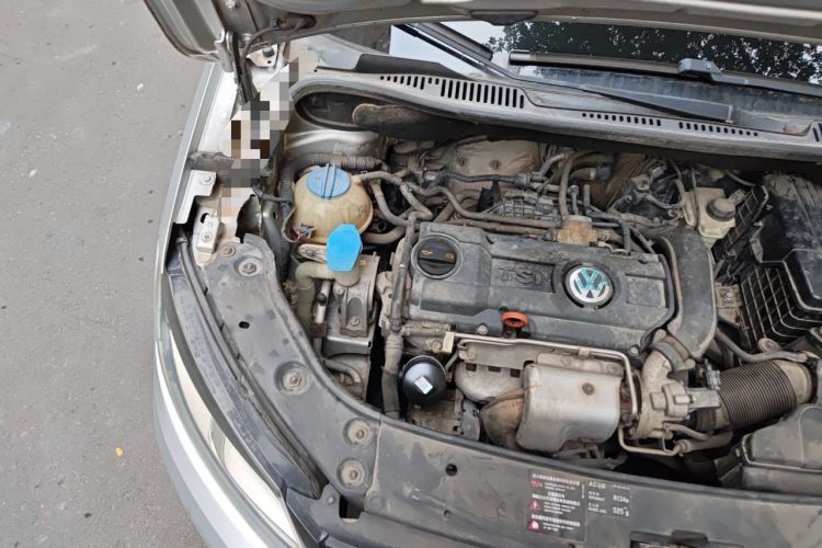 Used Volkswagen Touran 2011 1.4T DSG Zhiya Edition 5 Seats Engine Bay Right